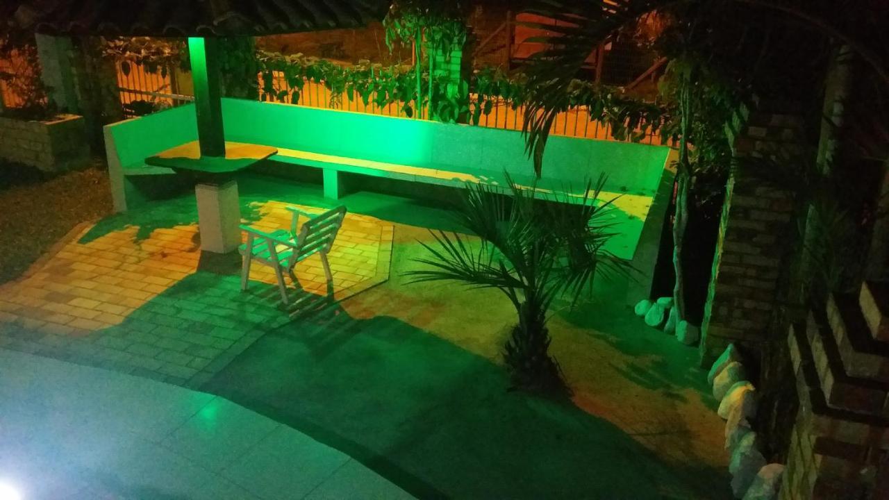 Jardim Da Lagoa Casas De Aluguel De Temporada Гаропаба Екстериор снимка